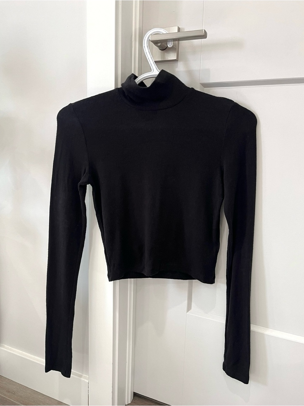 🪩2 for 15$🪩 Wilfred Aritzia turtle neck long sleeve crop top